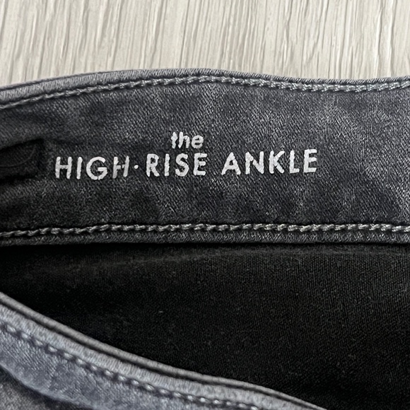 Liver Pool LA Women's The High Rise Ankle Jeans, Gray, Size 6 Petite - Picture 7 of 13